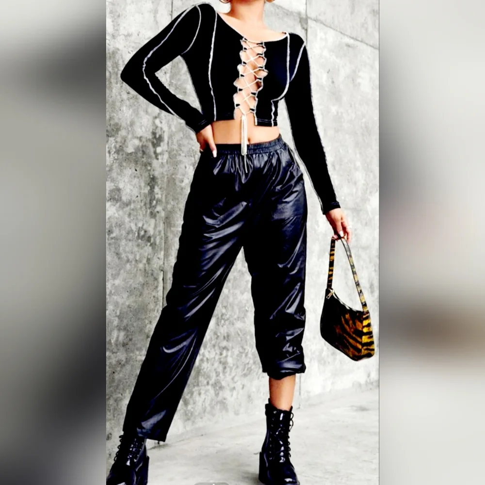 Rhinestone Crop Top Ribbed Contrast Stitching Black Lace Up Front XS